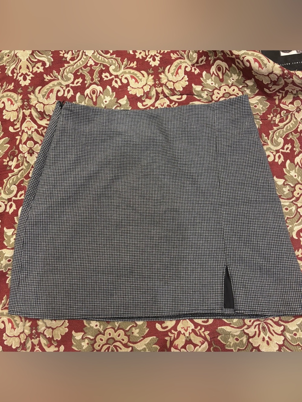 Old Navy Black and White Houndstooth Mini Skirt with Side Slit